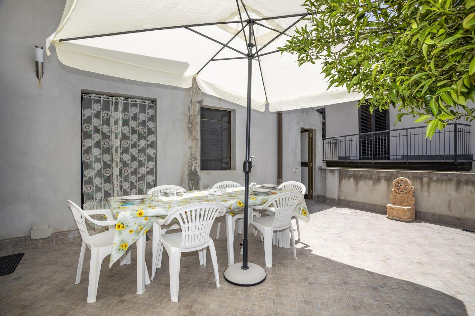 La Casuzza Di Sara Villa Capri Leone Exteriör bild
